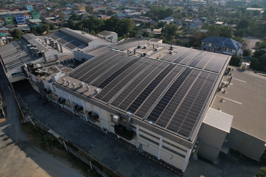 แผงโซลาร์เซลล์ Solar Rooftop บนหลังคาโรงงาน สมุทรปราการ
